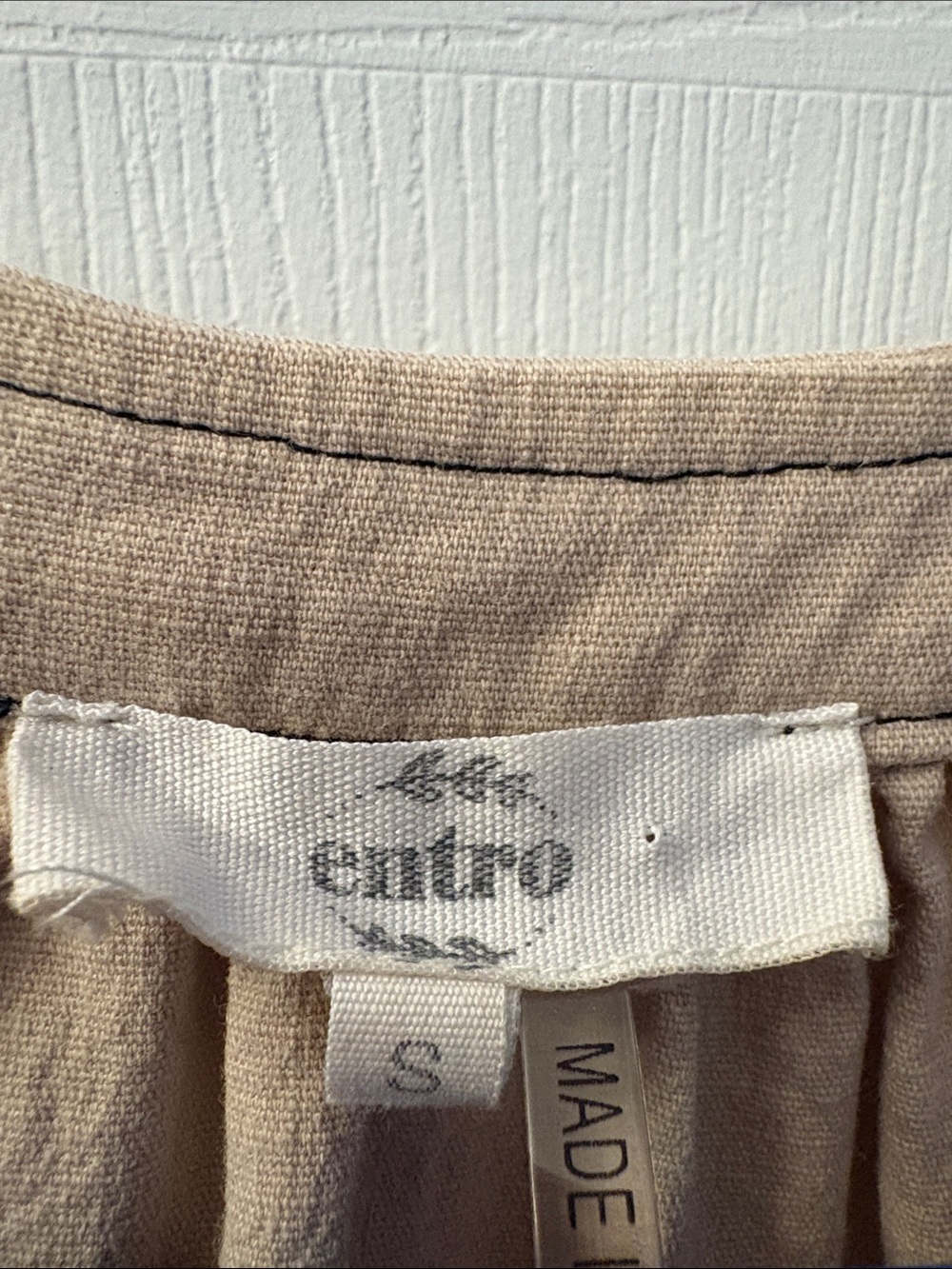 ENTRO thick cotton khaki button-front v-neck puff sleeve dress - Picture 2 of 7